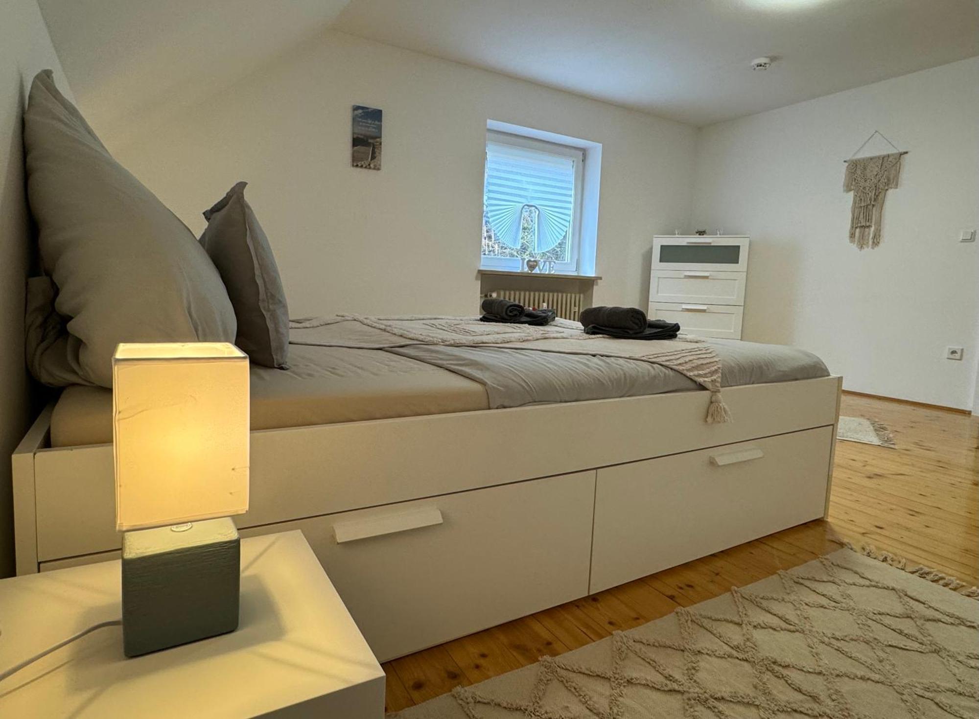 Ferienwohnung Fewo Boho 110 Qm Mit Bergblick 3 Min Bahnhof Laufen Exterior foto